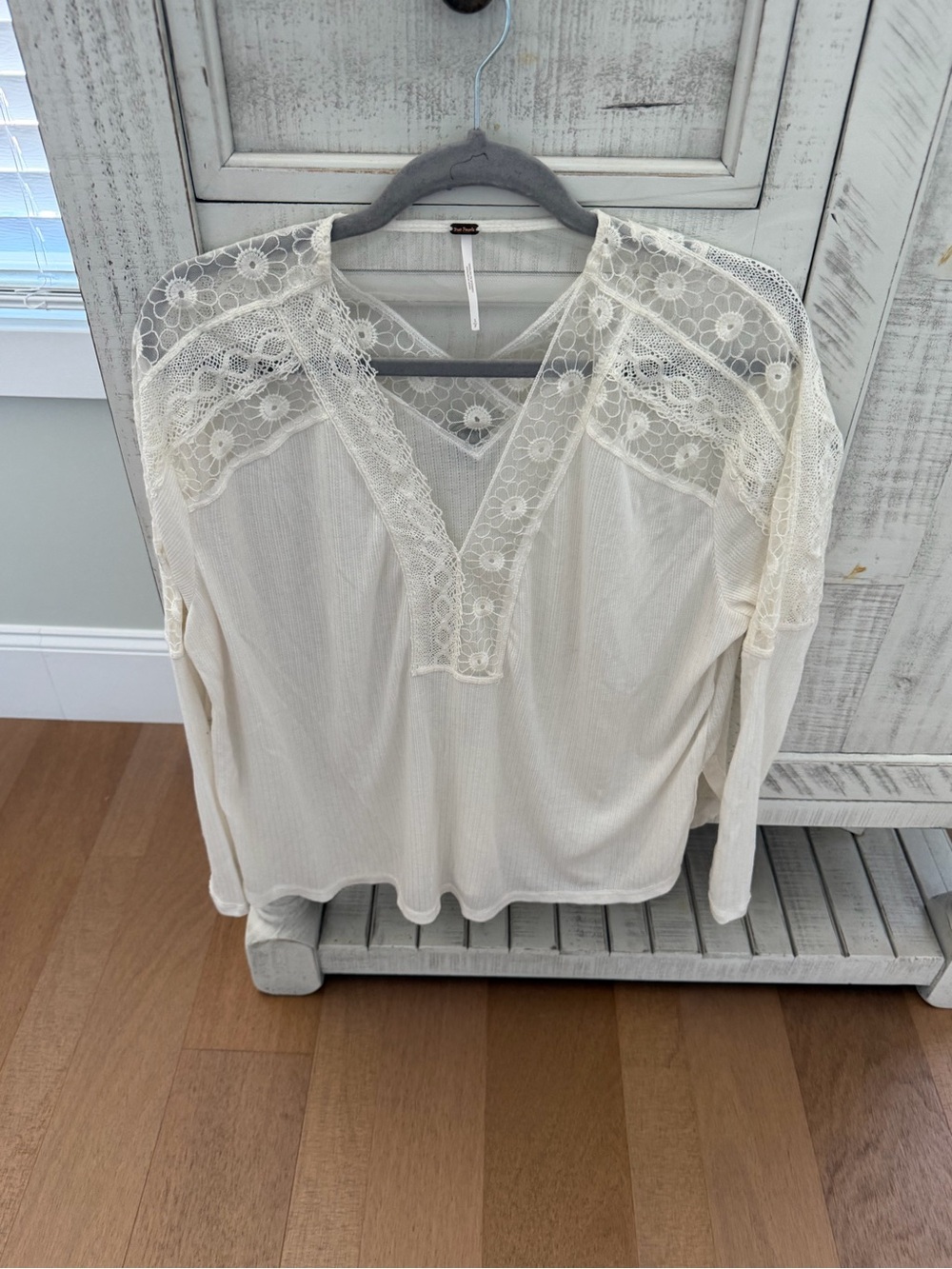 Free People Cream Lace Yoke V-Neck Long Sleeve Blouse